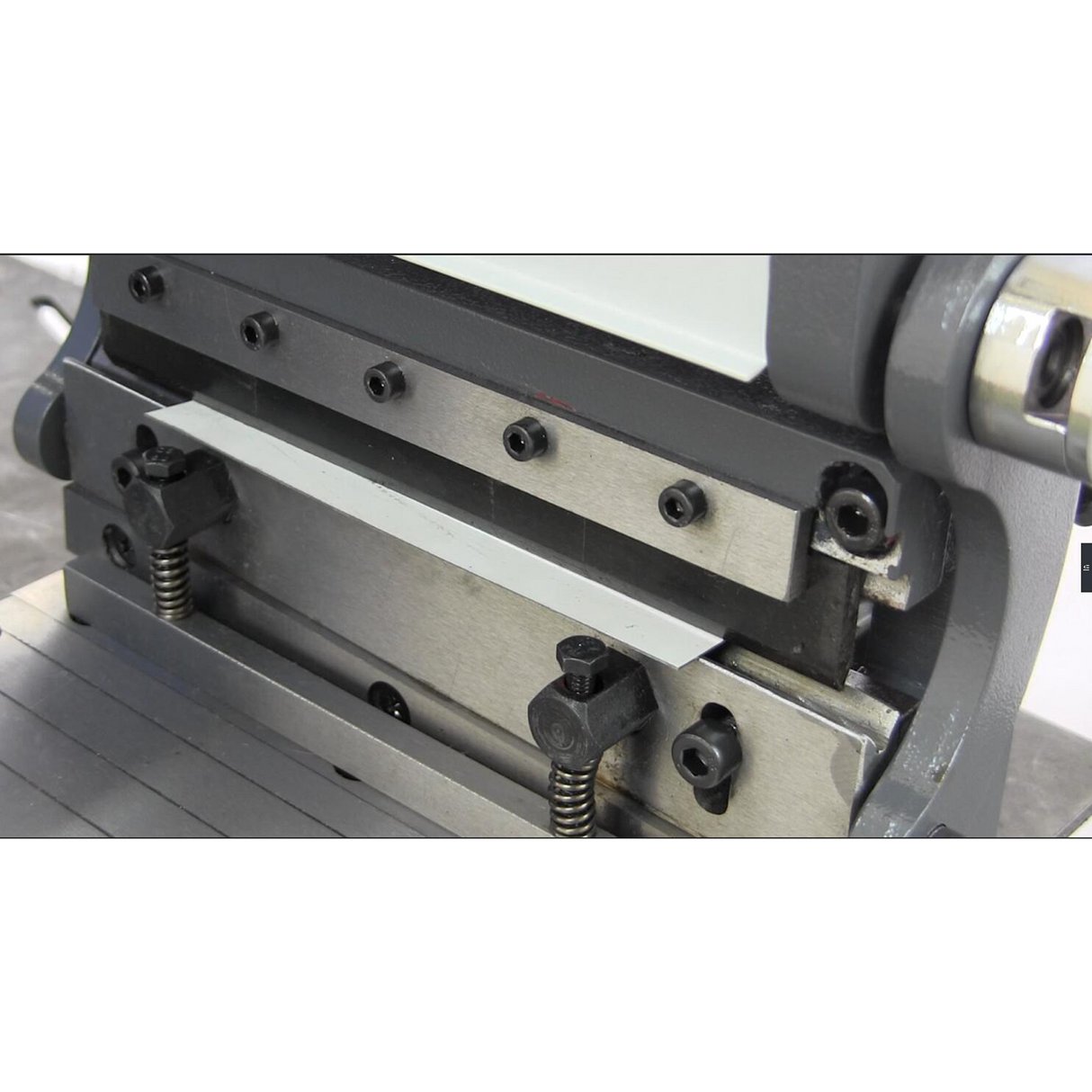 KANG Industrial 3-IN-1/30 760mm Sheet Metal Guillotine Pressbrake and Rolling Machine, Combination Sheet Fabrication