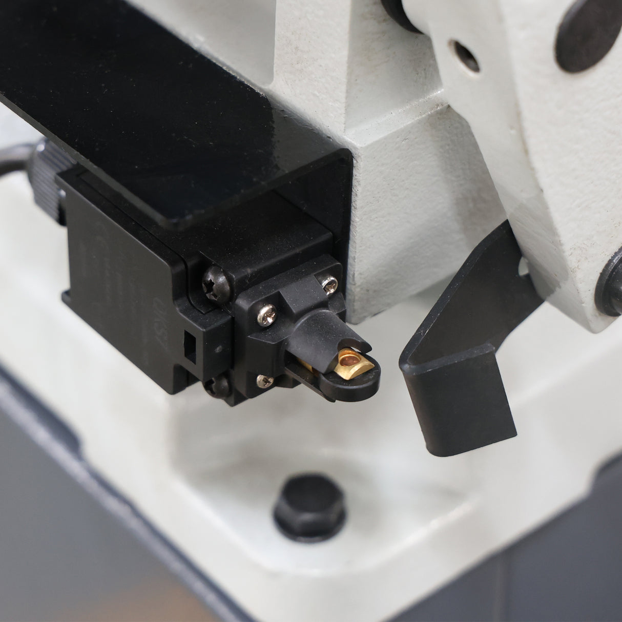 Kang Industrial BS-128HDR Swivel Head Metal Cutting Band Saw