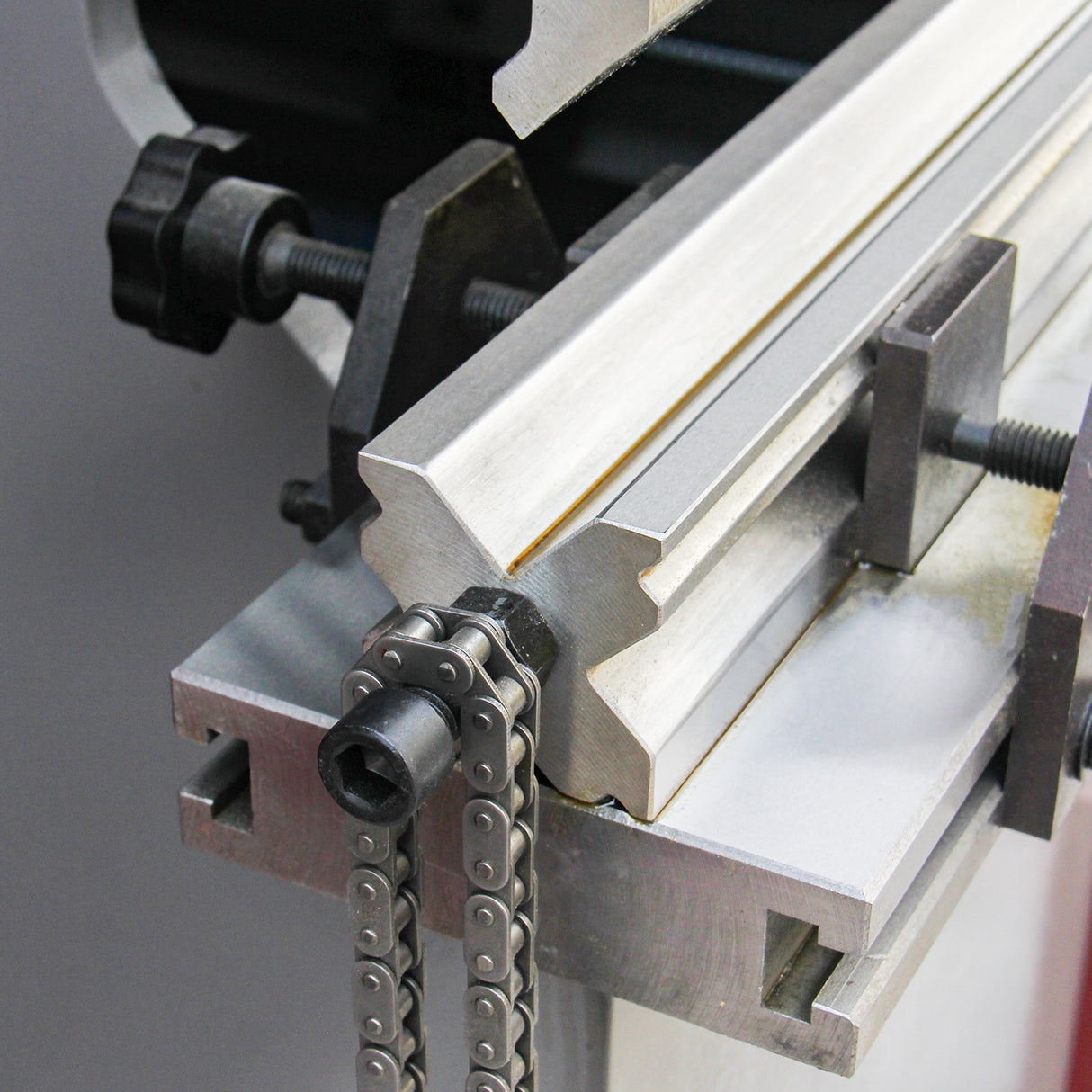 KANG INDUSTRIAL WC67Y-63/2040A, E21 System Vertical Press Brake, NC Type Press Brake with 63T Pressure, 415V Power