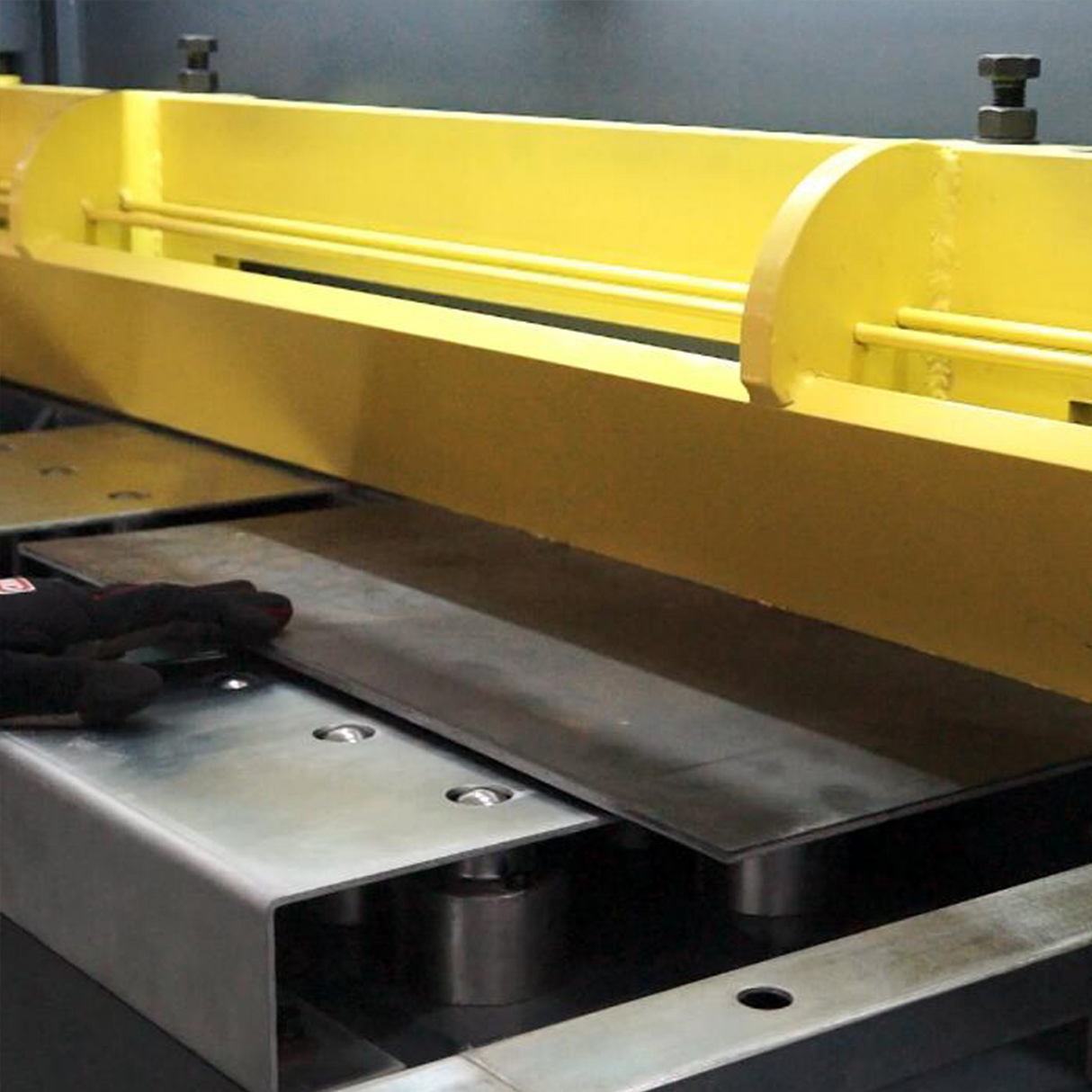 KANG Industrial HQ11-9809B Hydraulic Guillotine Shear with Electrial Back Gauge, 415V Motorized Sheet Metal Cutting Machine
